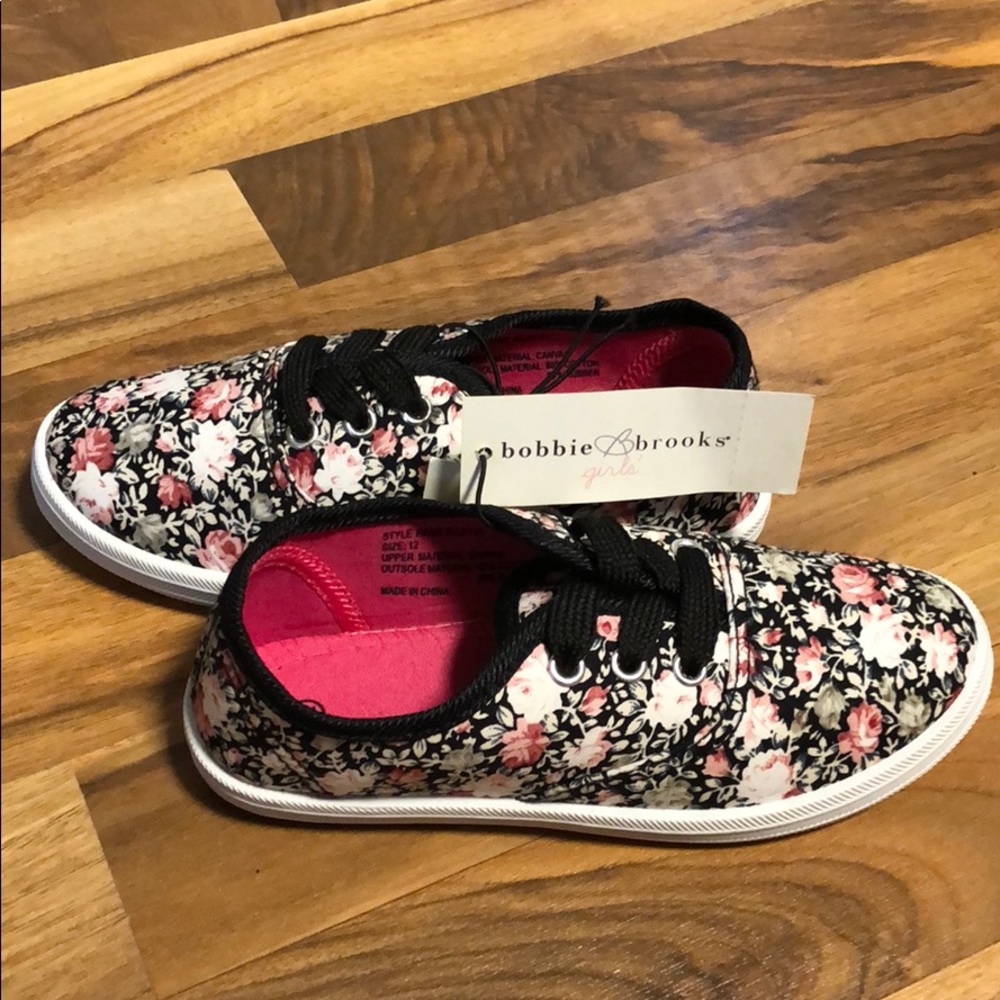 BOBBIBROOKS girls Shoes